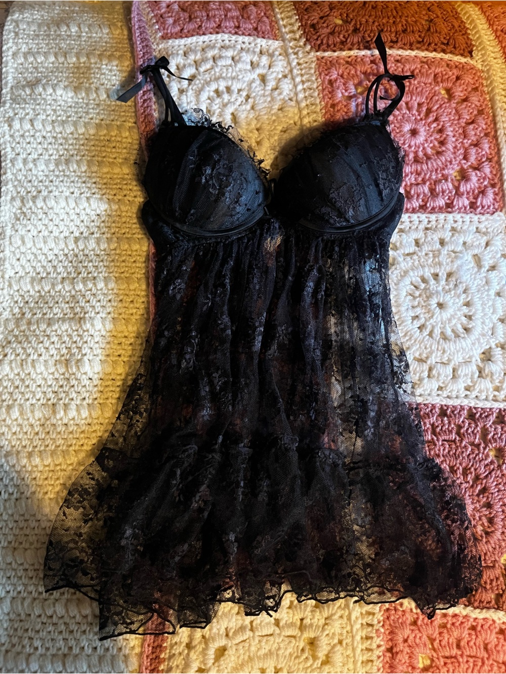 La Vie En Rose Black Lace Bustier Chemise